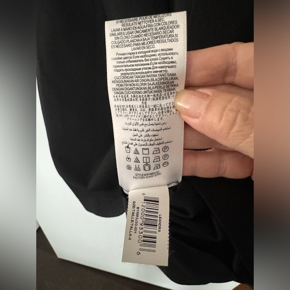 BCBG Maxazria dress with lace size 4 - Picture 8 of 8